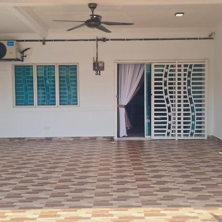 Anjung Klia House 31 With Neflix Villa Banting  Kültér fotó