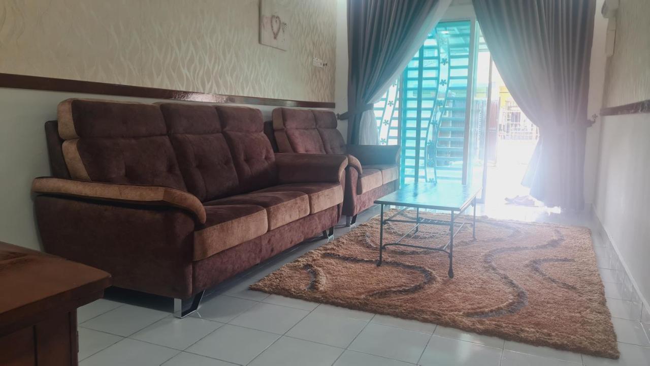 Anjung Klia House 31 With Neflix Villa Banting  Kültér fotó